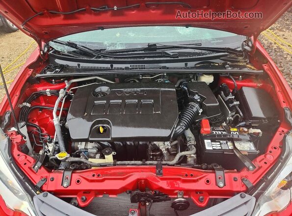 5YFBURHEXGP566166 2016 TOYOTA COROLLA Red Widok wnętrza z tyłu
