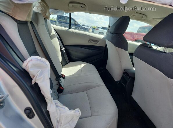 5YFDPMAE9NP280092 2022 TOYOTA COROLLA Silver Widok tylnych siedzeń