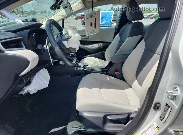 5YFDPMAE9NP280092 2022 TOYOTA COROLLA Silver Widok wnętrza z przodu