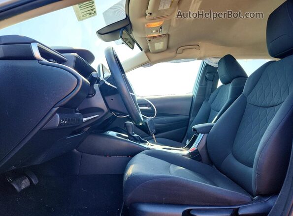 5YFEPMAE0MP255486 2021 TOYOTA COROLLA Silver Widok wnętrza z przodu