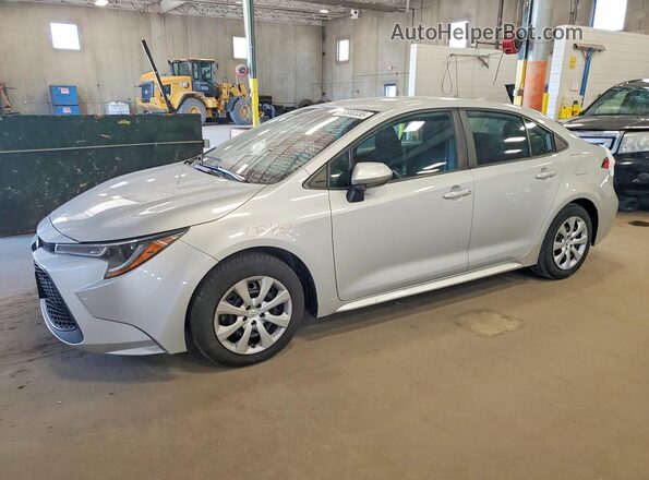 5YFEPMAE1MP217409 2021 TOYOTA COROLLA Серебряный Передняя левая четверть