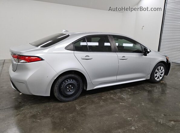 5YFEPMAE2NP384461 2022 TOYOTA COROLLA Серебряный 