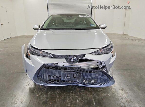 5YFEPMAE2NP384461 2022 TOYOTA COROLLA Серебряный Вид спереди