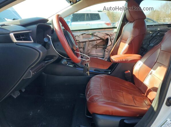 5YFEPMAE3MP235894 2021 TOYOTA LL Silver Вид салону спереду
