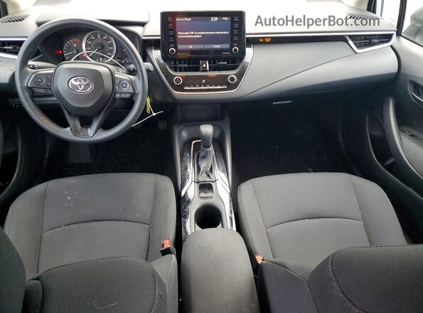 5YFEPMAE3NP323457 2022 TOYOTA COROLLA Silver Widok deski rozdzielczej
