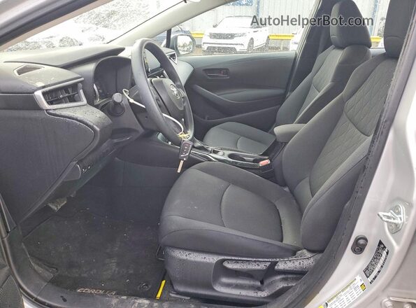 5YFEPMAE3NP323457 2022 TOYOTA COROLLA Silver Widok wnętrza z przodu