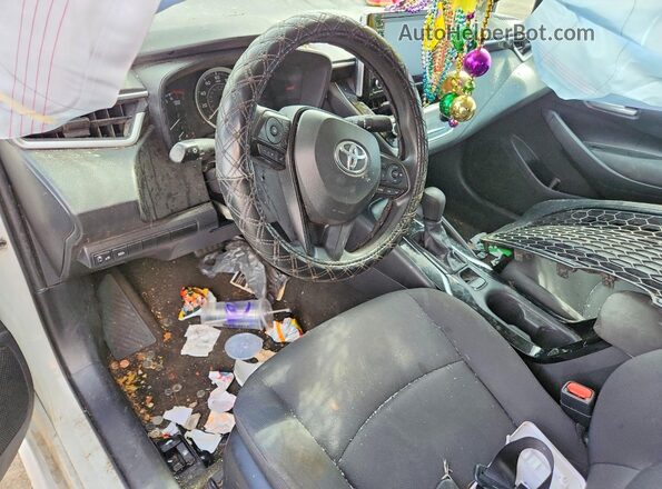 5YFEPMAE5MP258688 2021 TOYOTA COROLLA White Вид панелі приладів