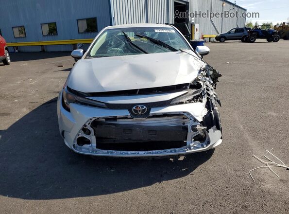 5YFEPMAE8MP210182 2021 TOYOTA COROLLA Silver Widok z przodu