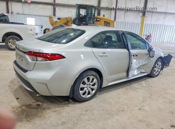 5YFEPMAE8NP291296 2022 TOYOTA COROLLA Серебряный Задняя правая четверть