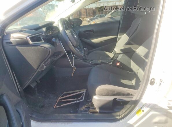 5YFEPMAEXNP305358 2022 TOYOTA LL Белый Вид салона спереди