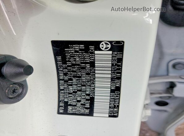 5YFEPRAE2LP070142 2020 TOYOTA COROLLA White VIN կոդի պիտակի տեսք