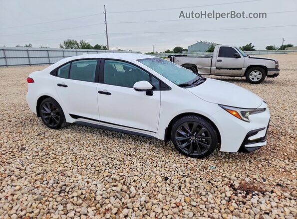 5YFS4MCE2RP214065 2024 TOYOTA COROLLA White Przód prawy