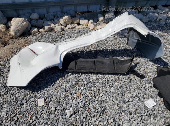 5YFS4MCE4RP210146 2024 TOYOTA COROLLA White Вид підкапотного простору