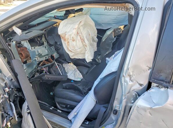 5YFT4MCE2PP166147 2023 TOYOTA COROLLA Silver Widok wnętrza z przodu