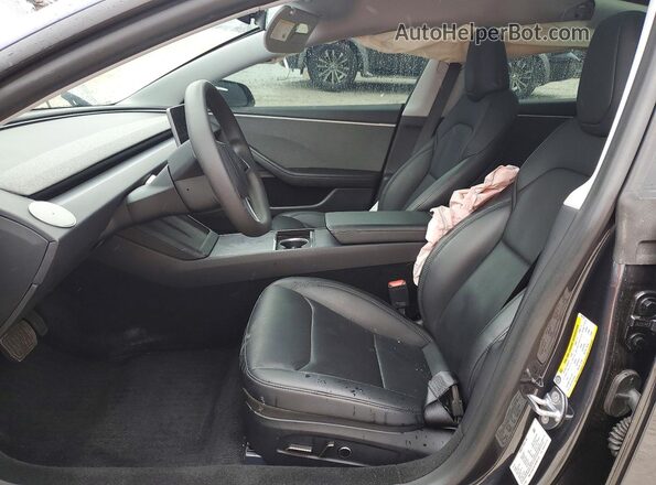 5YJ3E1EA1SF907124 2025 TESLA MODEL Серый Вид салона спереди