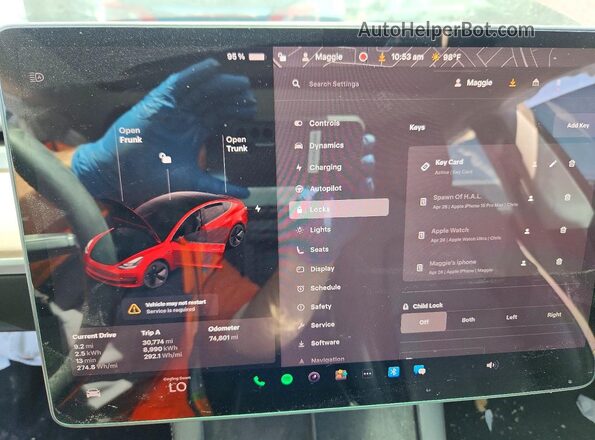 5YJ3E1EA4NF131978 2022 TESLA MODEL Красный Вид щитка приборов