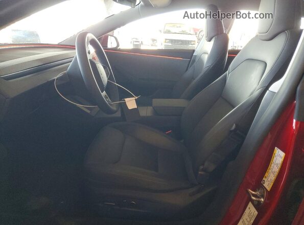 5YJ3E1EA9SF041642 2025 TESLA MODEL Бордовый Вид салона спереди