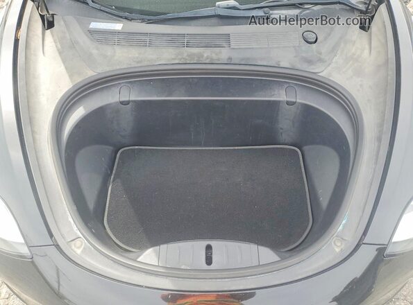 5YJ3E1EB0JF068073 2018 TESLA MODEL Black Widok wnętrza z tyłu