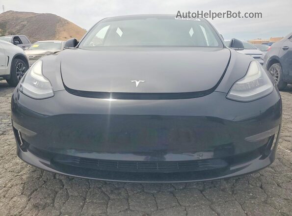 5YJ3E1EB0JF068073 2018 TESLA MODEL Black Widok z przodu