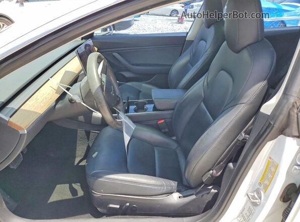 5YJ3E1EB0KF442313 2019 TESLA MODEL Белый Вид салона спереди