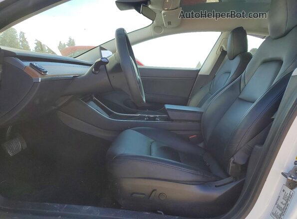 5YJ3E1EB0LF744461 2020 TESLA MODEL Белый Вид салона спереди