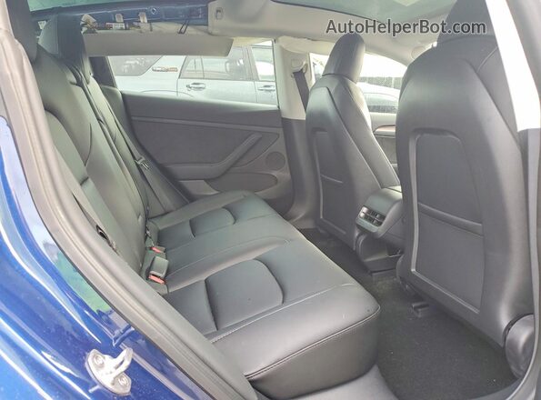 5YJ3E1EB0NF205258 2022 TESLA MODEL Blue Widok tylnych siedzeń