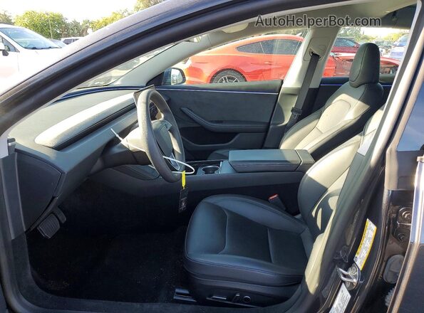 5YJ3E1EB0RF810936 2024 TESLA MODEL Угольный Вид салона спереди