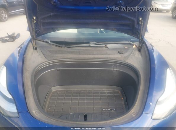 5YJ3E1EB1JF188285 2018 TESLA MODEL 3 Белый Вид сзади
