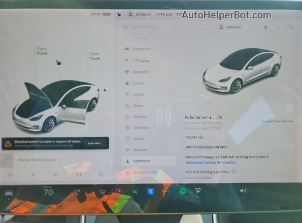5YJ3E1EB2JF067457 2018 TESLA MODEL White Widok zestawu wskaźników
