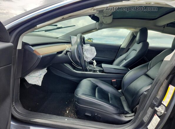 5YJ3E1EB2JF086848 2018 TESLA MODEL Серый Вид салона спереди