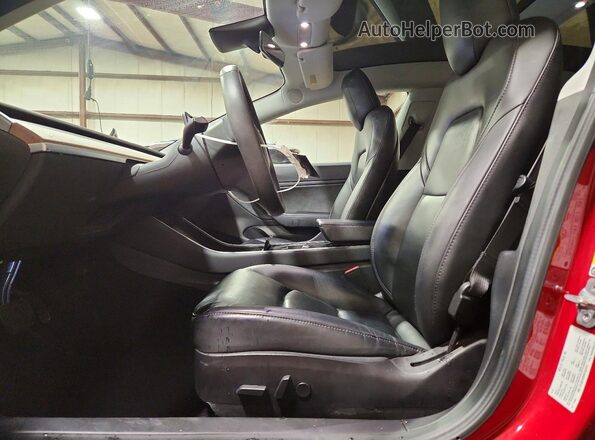 5YJ3E1EB2KF453751 2019 TESLA MODEL Красный Вид салона спереди