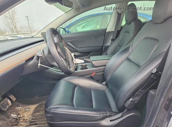 5YJ3E1EB2KF495692 2019 TESLA MODEL Gray Вид салону спереду