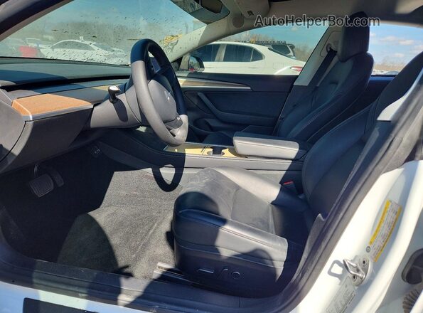 5YJ3E1EB2NF244580 2022 TESLA MODEL White Vista interior delantera