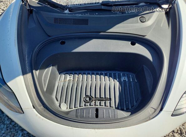 5YJ3E1EB2NF244580 2022 TESLA MODEL White Vista interior trasera