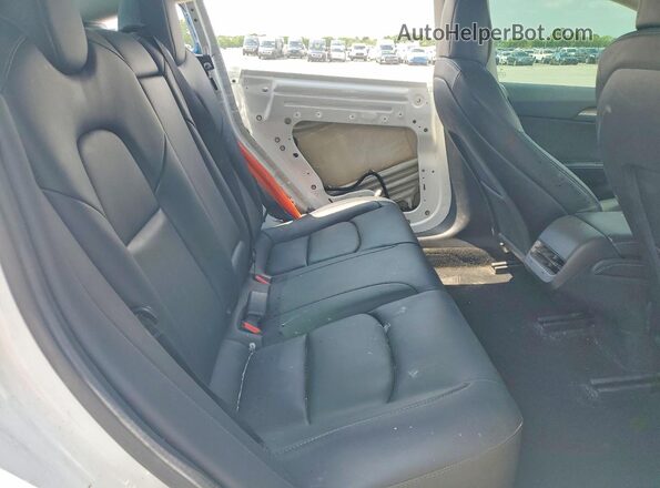 5YJ3E1EB3NF238741 2022 TESLA MODEL White Widok tylnych siedzeń