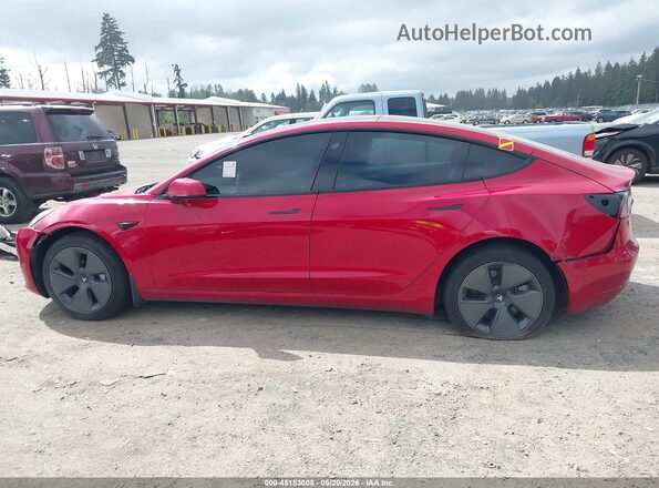 5YJ3E1EB3NF273375 2022 TESLA MODEL 3 Red Widok wnętrza z tyłu