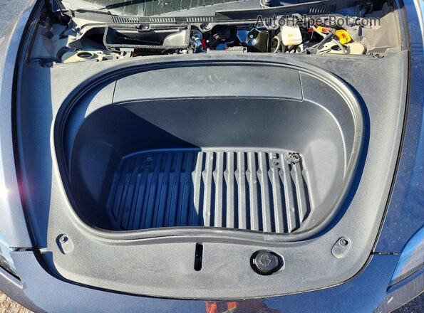 5YJ3E1EB3RF735228 2024 TESLA MODEL Угольный Вид подкапотного пространства
