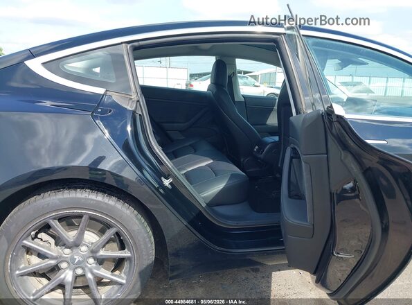 5YJ3E1EB4JF144264 2018 TESLA MODEL 3 Черный Вид наклейки с VIN-кодом