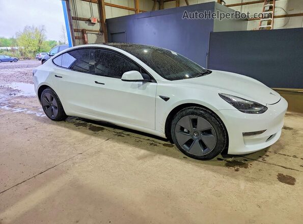 5YJ3E1EB5NF117595 2022 TESLA MODEL Белый Передняя правая четверть