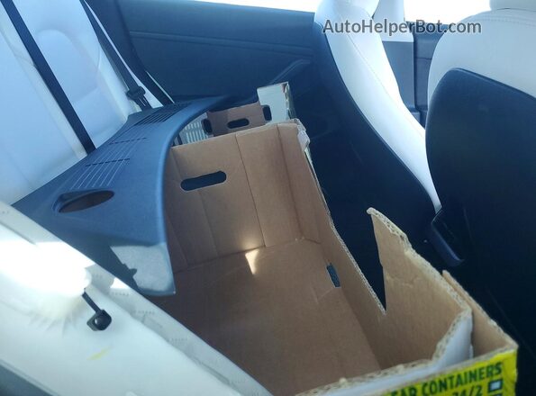 5YJ3E1EB5NF264354 2022 TESLA MODEL Белый Вид задних сидений