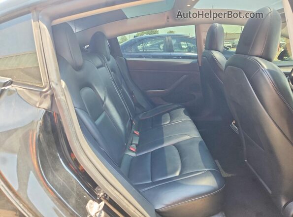 5YJ3E1EB5NF289593 2022 TESLA MODEL Black Widok tylnych siedzeń