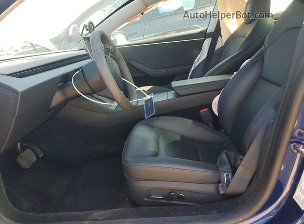 5YJ3E1EB6RF718522 2024 TESLA MODEL Blue წინა სალონის ხედი