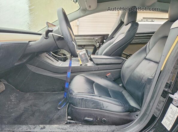 5YJ3E1EB7NF145351 2022 TESLA MODEL Черный Вид салона спереди