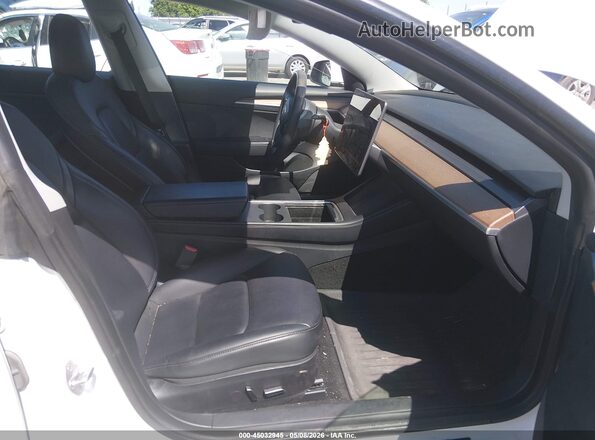 5YJ3E1EB7NF286498 2022 TESLA MODEL 3 White Vista interior delantera