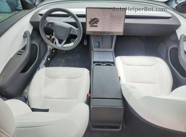 5YJ3E1EB7SF004453 2025 TESLA MODEL Серый Вид панели приборов