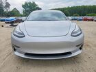 2018 Tesla Model 3 Серебряный vin: 5YJ3E1EB8JF054941