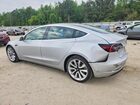 2018 Tesla Model 3 Серебряный vin: 5YJ3E1EB8JF054941