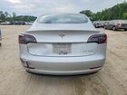 2018 Tesla Model 3 Серебряный vin: 5YJ3E1EB8JF054941