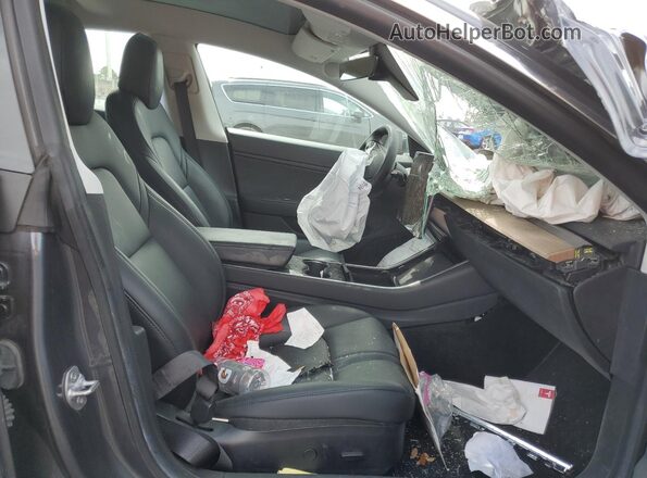 5YJ3E1EB8LF710879 2020 TESLA MODEL Серый Вид салона спереди