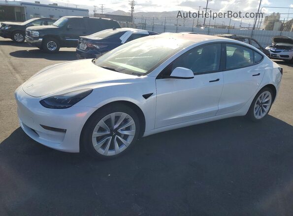 5YJ3E1EB8NF137548 2022 TESLA MODEL Белый Передняя левая четверть